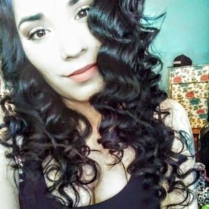 Meet your Posher, Crystal